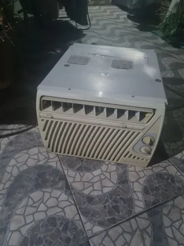 Vendo ar condicionado springer Carrier 10000 btus 220 volts