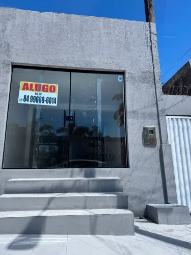 Alugo imóvel comercial com bastante espaço na marginal da Ayrton Senna 