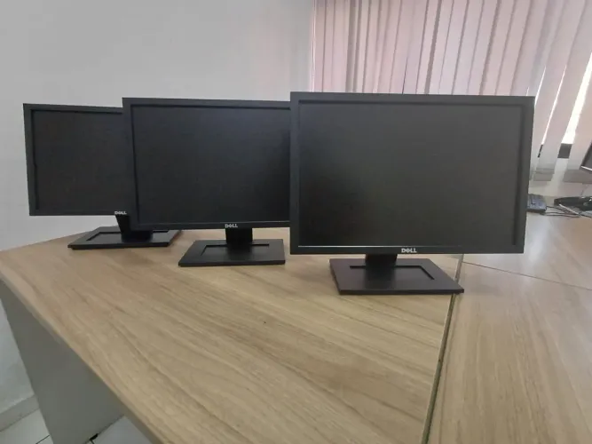 LOTE 100 MONITORES DELL 19" | E1913t | VGA-DVI | SEMINOVO