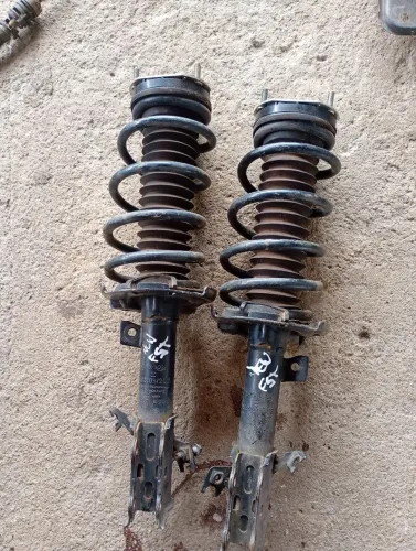Torre suspensão New fiesta