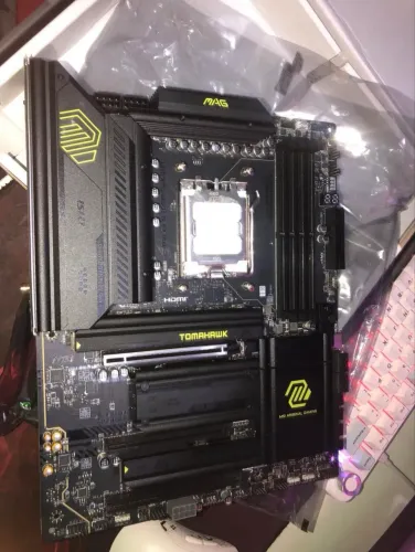 MSI MAG TOMAHAWK x870 WIFI