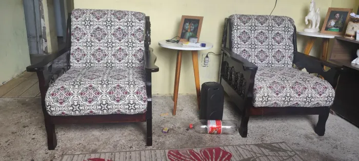 Vende-se conjunto de sofá antigo