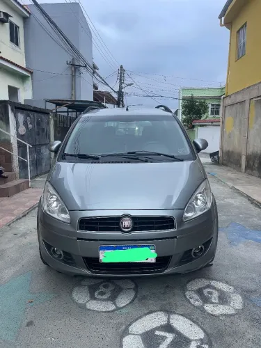 Fiat Idea Attractive 1.4 Fire Flex 8V 5P 2012