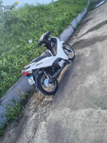 Biz 125 ES