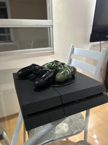 PlayStation à Venda - Completo e em Ótimo Estado ?