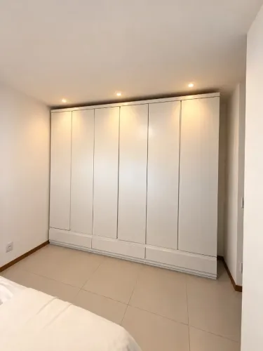 Guarda Roupa Casal 6 portas com 9 gavetas 100% MDF