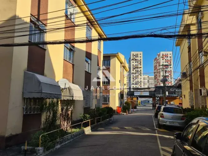 Apartamento : / Residencial / Pavuna