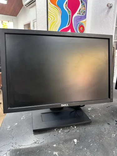 Kit com 6 Monitores LCD/LED (3 Acer, 2 AOC e 1 Dell) - Todos Funcionando