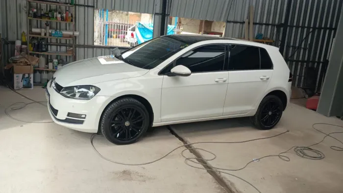 Volkswagen Golf Highline 1.4 TSI 140cv Aut. 2015