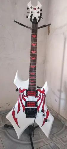 Guitarra Warlock BC - Custom 