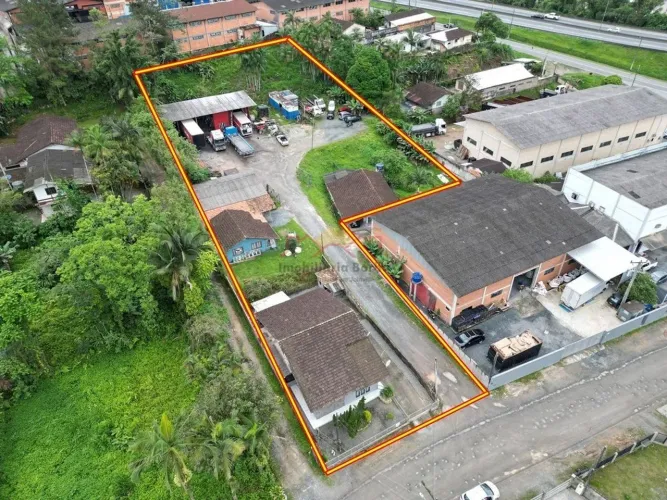 Terreno Industrial com 3.934 m² / proximo BMW/101
