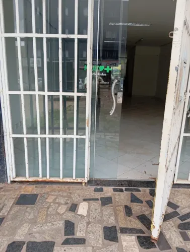 Loja em Taguatinga Sul CSB 05, 80m2 Aceita Carro