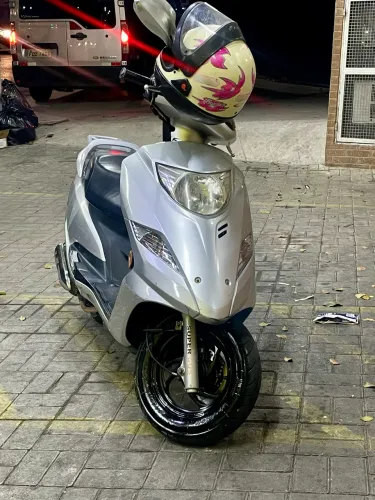 Burgman 125i 2013