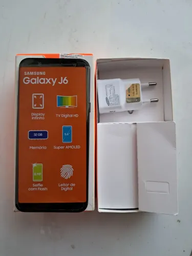 Smartphone Samsung Galaxy J6 com TV digital 