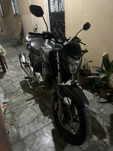 Cb 250F Twister