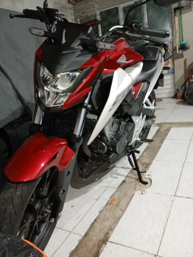 Cb300f