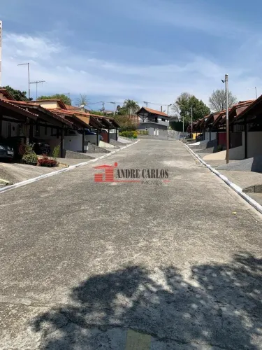 Casa de Condomínio em Osasco com 2 Dormitórios e Suíte