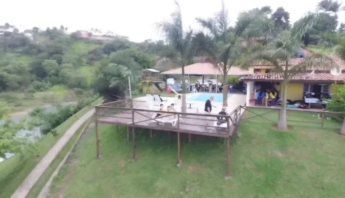 Alugo Sítio Represa Igaratá Pé na Água