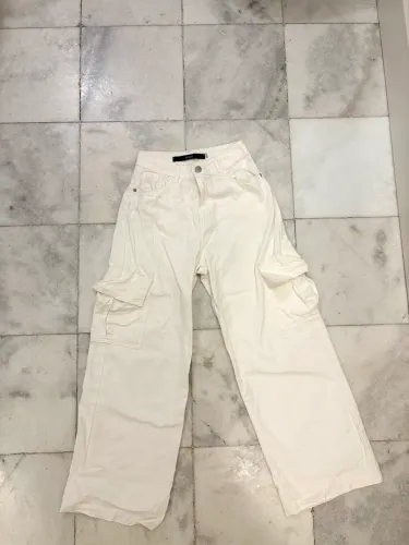 Calça cargo branca