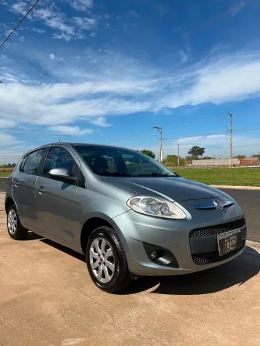 Fiat Palio Attractive 1.0 EVO Fire Flex 8V 5P 2014