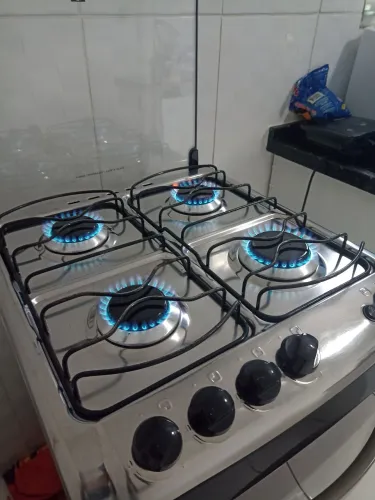 Fogão Eletrolux 4 bocas automático