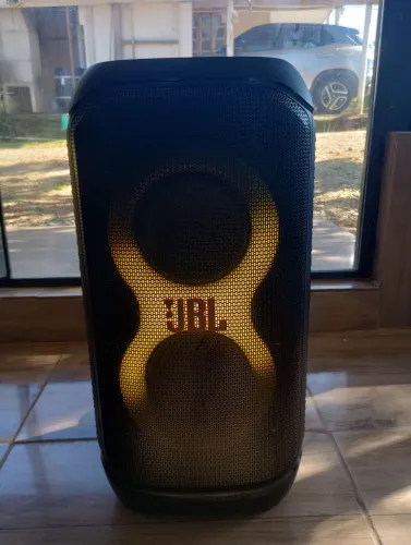 Caixa JBL party box 320 vendo ou troco por uma 720