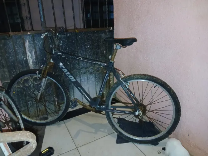 2 Bicicletas Caloi aro 26 .1 vendo a 400 as duas 700