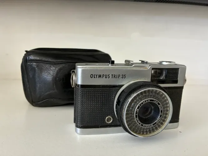 Máquina Fotográfica Olympus Trip 35