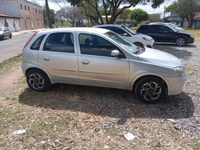 Chevrolet Corsa Hatchback 1.0 MPFI 8V 71cv 5P 2002