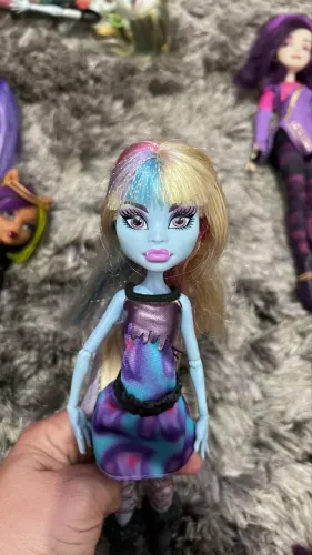 Boneca monther high Abbey