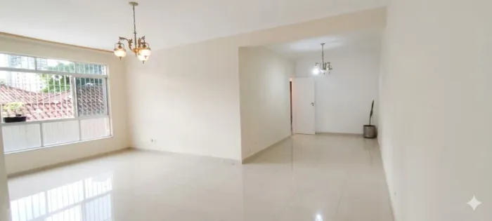 Apartamento Amplo com 184m² Total na Pompéia em Santos - Ótimo Custo Benefício