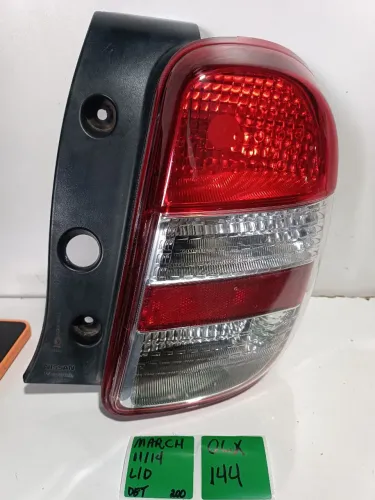 Lanterna Direita Nissan March 2011/2014 Original
