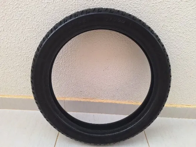 Pneu traseiro motocicleta 90/90 18 uso com câmara Vipal usado (semi novo)