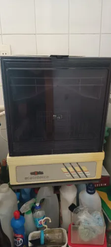Lava Louça Enxuta pouco usada esta com vazamento 220v