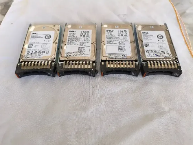 Hd Sas 300gb 2.5 Dell - Kit 4 HDDs