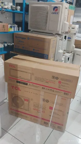 AR CONDICIONADO TCL SPLIT HI WALL INVERTER 12.000 BTUS FRIO Wi-Fi 220V R410- TAC-12CSAA2