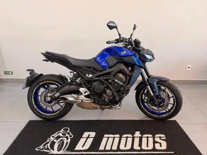 YAMAHA MT-09