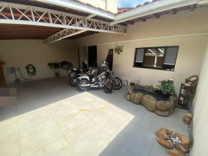 Casa Nova Alto Padrão com Edícula Sobrado