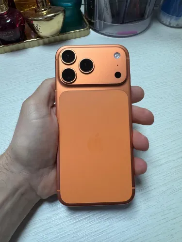 iPhone 17 Pro Max (leia a descrição)