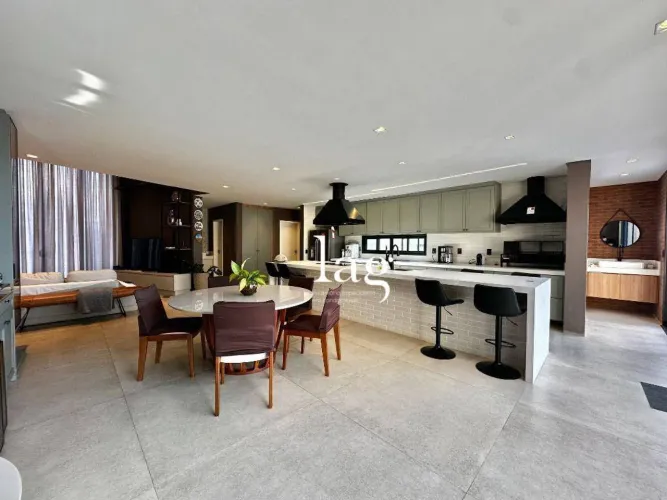 Casa com 3 dormitórios à venda, 363 m² por R$ 2.500.000,00 - Condomínio Tereza Maria - Sor