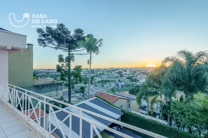 Casa 4 quartos para alugar no Guabirotuba ao lado da Praça Abílio de Abreu