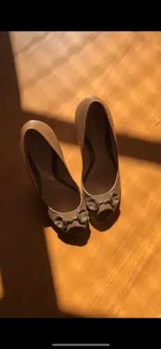 Salto peep toe gucci horsebit marrom