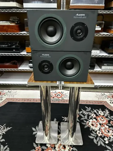 Caixas Acústicas Alesis - Monitor One - Igual Jbl Receiver Pioneer Marantz Sansui Akai