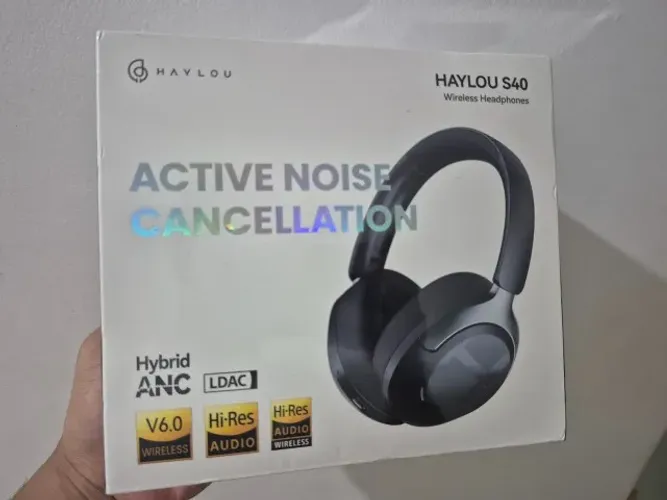 Fone Haylou S40 - Cancelamento de Ruído Ativo (ANC) - Hi-Res - LACRADO