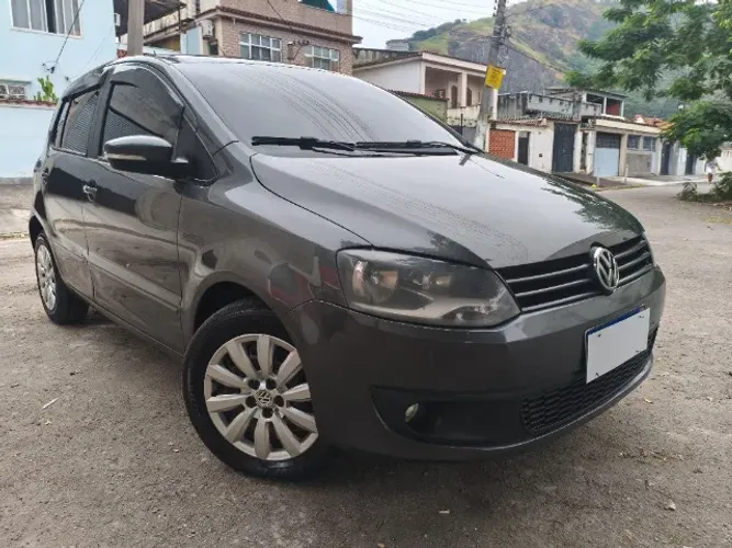 Volkswagen Fox 1.0 MI Total Flex 8V 5P 2014