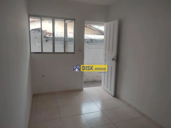 Casa com 1 dormitório para alugar, 50 m² por R$ 920,00/mês - Jardim Cristiane - Santo Andr