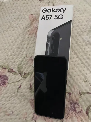 Vendo ou troco A57 256gg 8gg ram venda 2.500 troca 3.000