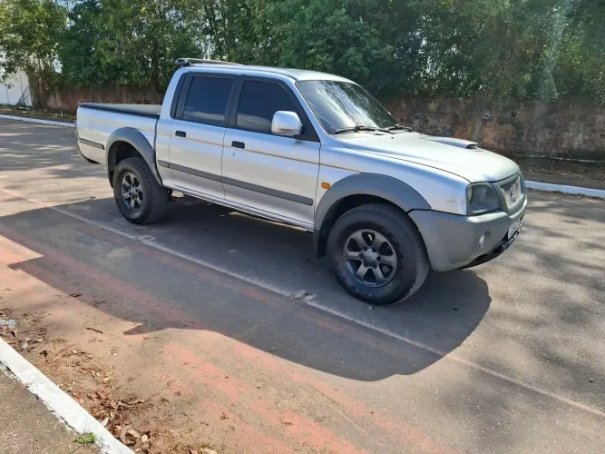 Mitsubishi L200 Outdoor HPE 2.5 4X4 CD T.dies. Mec. 2011