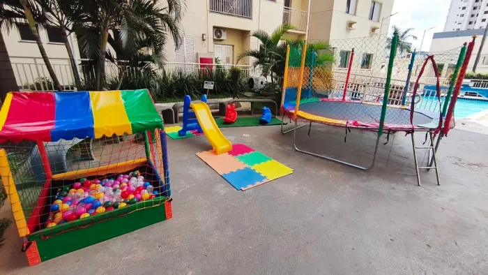 Locação pula pula+piscina+escorregador+gangorra