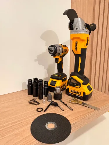 Kit DeWalt Esmerilhadeira + Parafusadeira de Impacto XRmax Brushlees 